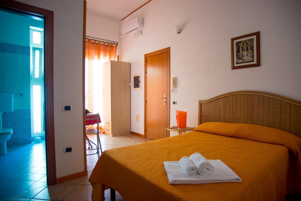 Hotel Residence Lupiae Lecce Esterno foto