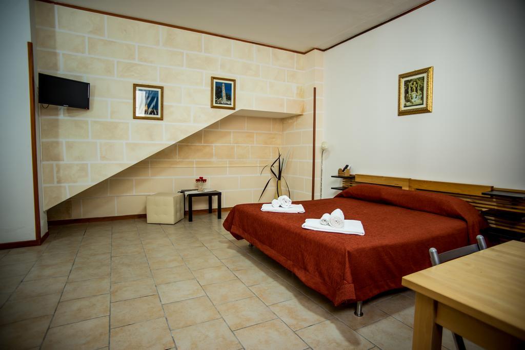 Hotel Residence Lupiae Lecce Esterno foto